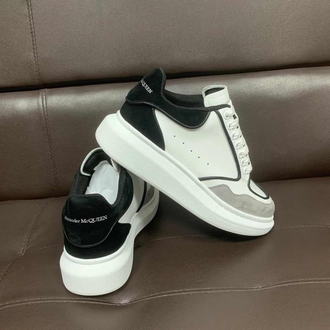 👟👟Ex-factory price 600👟👟 Professional McQueen factory. Top version. Couple style Alexander McQUEEN high version has been upgraded to the highest quality again✅ 💪McQueen Spring, Summer, Autumn and Winter top version Purchasing level✅ Recruiting nationwide online and offline agents to join🤝 🏆Fabric: Original materials imported from Italy. Texture, water-resistant and non-discoloring 🏆Inner lining: ️A-grade Italian imported lining resistant to dirt, sweat-absorbent, breathable and comfortable 🏆Foot pads: top-grade imported Italian super-soft cowhide leather 🏆Outsole: PU+counter 1:1 🏆Shoe box: original white box. Plus white flip cover for double-layer protection. Cloth bag. Handbag. Certificate of 1:1 mold opening, 4-piece set. Delivered with a pair of shoelaces. 🖕🏿🖕🏿🖕🏿 You can choose any pair of shoelaces in any color of our factory 🏆Code number: women's 34-41. men's 38-46 🏆Special remarks (women's code 34.40.41, men's code 38.45.46 is customized, no returns or exchanges) Win-win cooperation 🤝